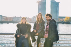 Leslie-Alina Schäfer, Rebecca Martin und Yunus Roy Imer (Foto: Jacintha Nolte)