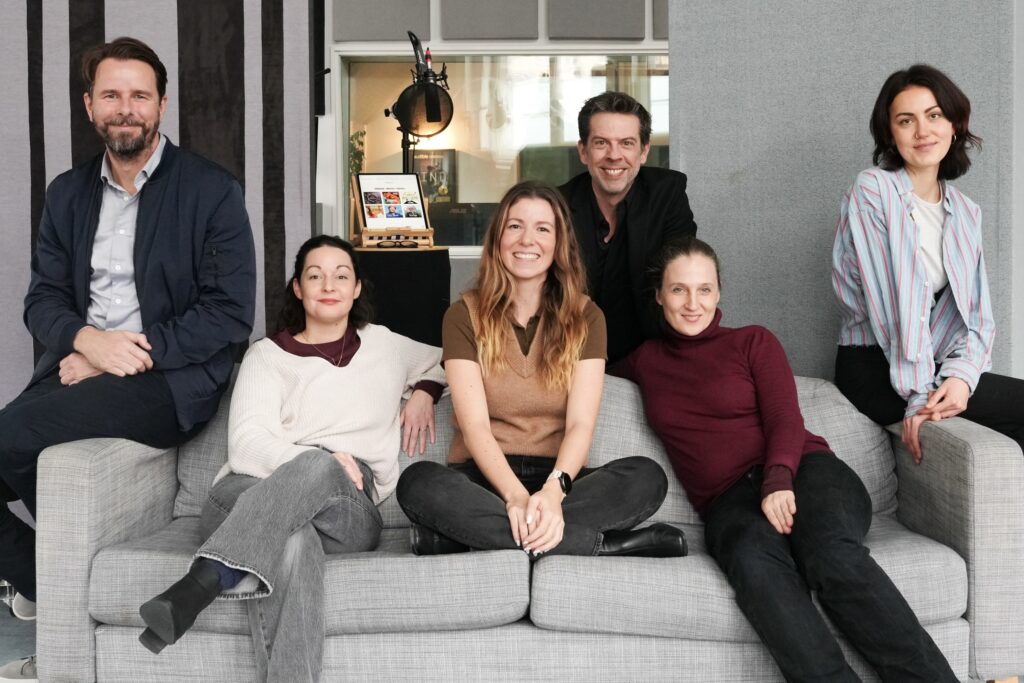 Das Parkum-Team (v.l.): Kai Schenker (international Operations & Productions), Ashley Jones (Office Management), Jana Pyrek (international Marketing), Michael Treutler (Founder & CEO), Julia Balogh (international Business Affairs) und Jana Schütte (international Program) (Foto: Parkum GmbH)