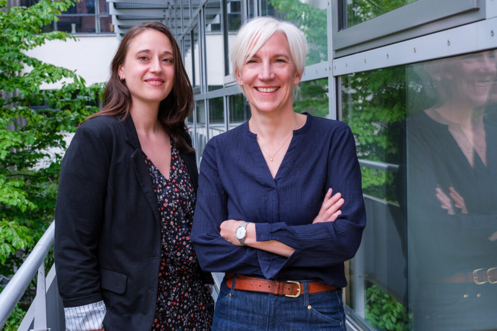Nora Haller und Anke Goebel (v.l., Foto: Nicola Bardola)